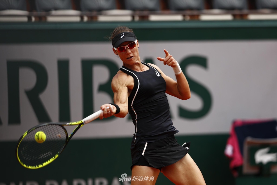 开云体育下载网址-穆古鲁扎连续七场比赛得分超过刷新纪录，日本队不断突破！赛场气氛高涨