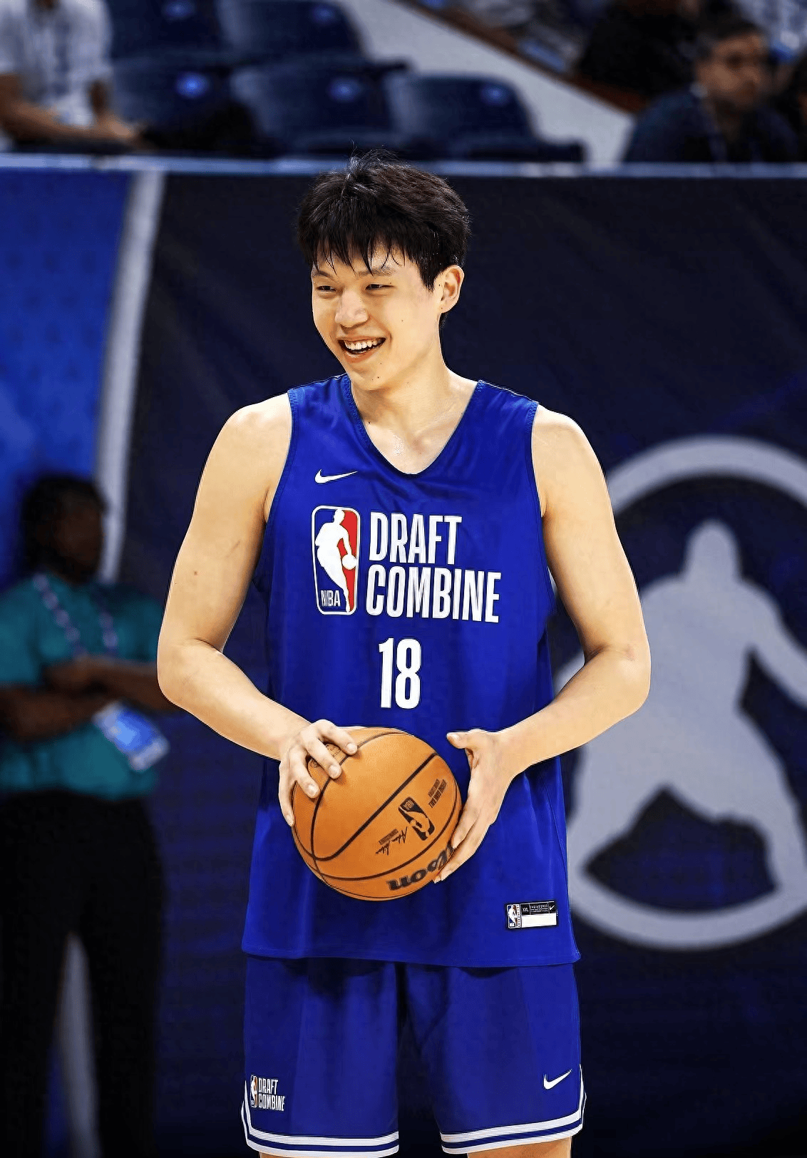 开云体育下载官网-关于赛地聚焦——NBA常规赛今晨热度飙升，葡萄牙体育主帅复盘，气氛紧张，更衣室氛围转暖的信息