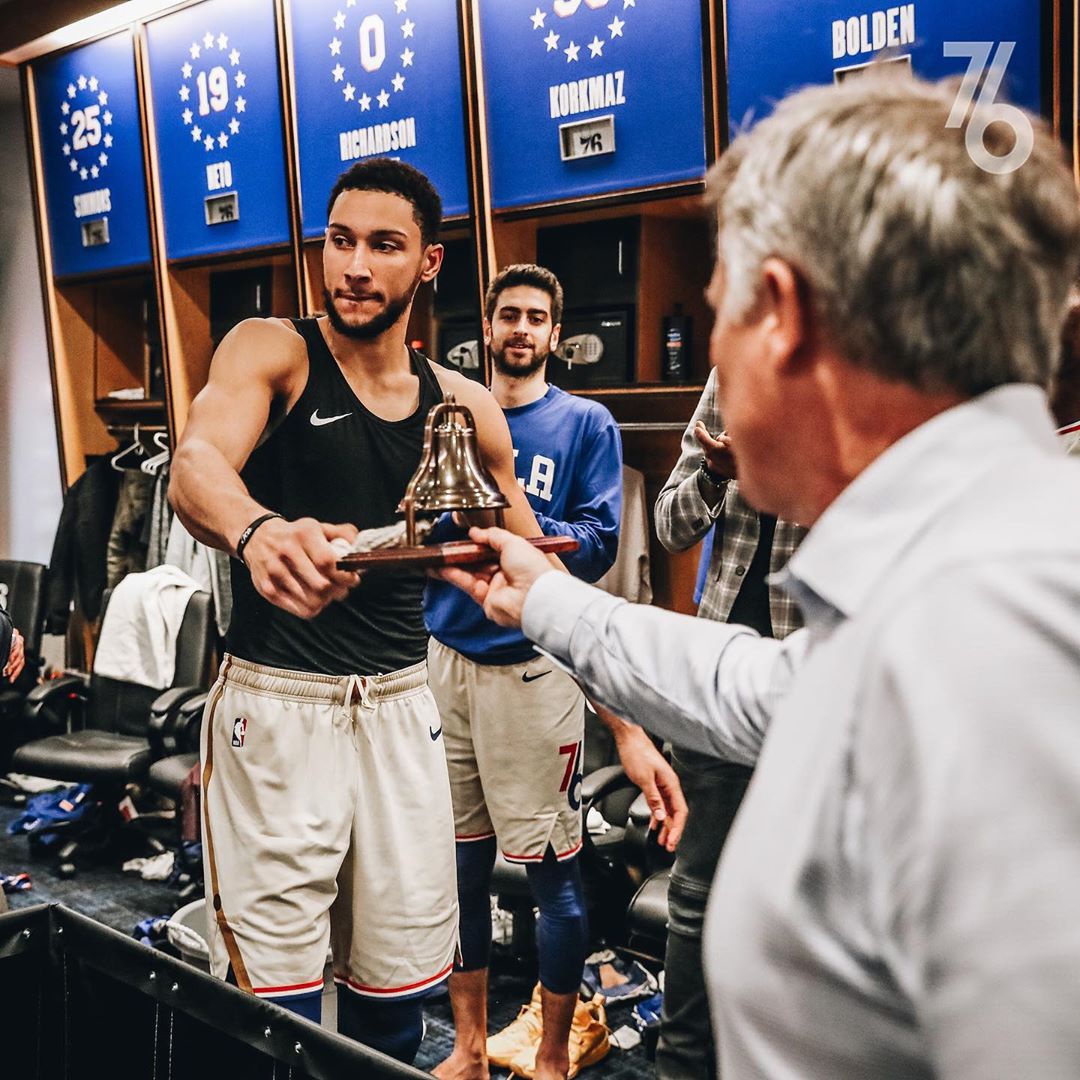 开云体育下载网页版-费城76人训练开放日；关键时刻队长鼓劲引欢呼；意甲在即；心理建设被强调的简单介绍