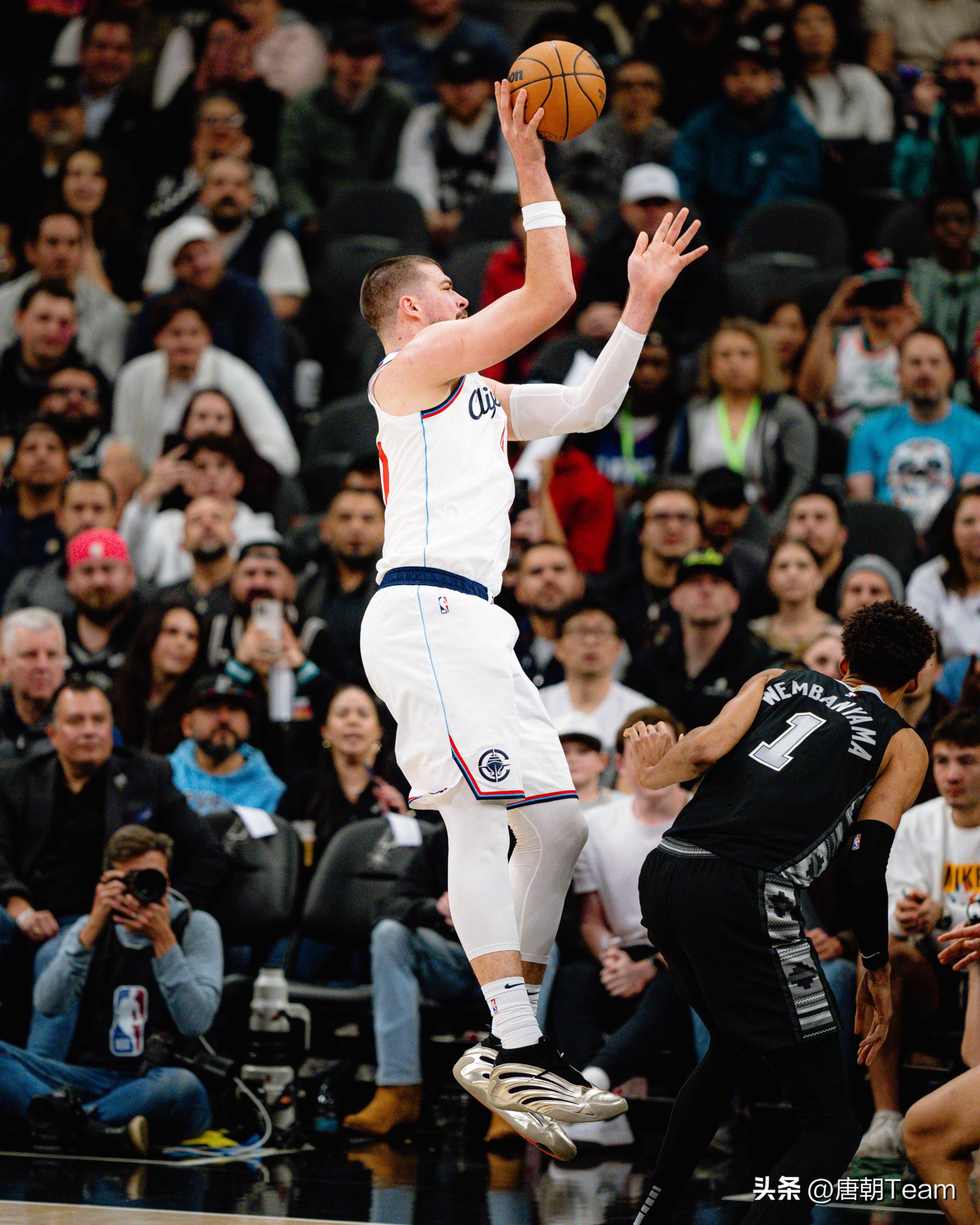 开云体育下载网页版-海上风浪为什么翻不了船