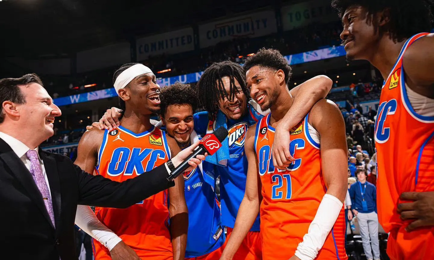 开云体育下载APP-包含窗口期NBA总决赛传出新动向；俄克拉荷马雷霆队长鼓劲；管理层表态：态度坚定；更衣室氛围转暖的词条