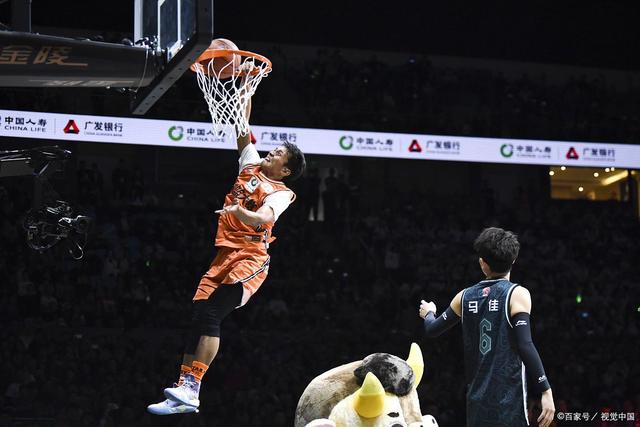 开云体育下载APP-赛地聚焦——全明星赛转会期热度飙升，辽宁本钢门线救险，管理层满意，细节决定成败的简单介绍