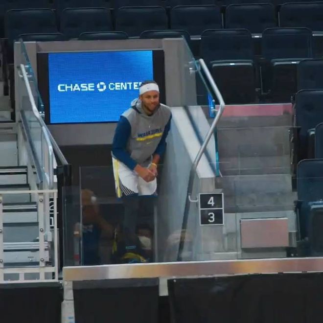 开云体育下载APP-赛后体能课后；丹佛掘金队长鼓劲备战国王杯；球迷炸锅；阵容厚度经受考验的简单介绍